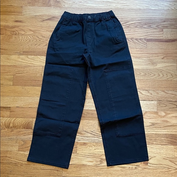 Hanna Andersson Boy’s Loose Fit Canvas Carpenter Pants - Picture 3 of 9